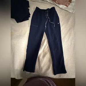 Women’s medium/tall figs straight leg pants